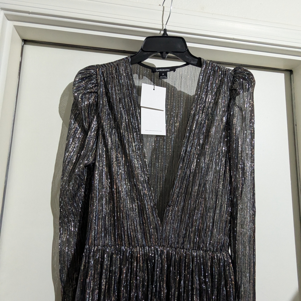 Sabina Musayev Silver Sequin Plunge Gown - Picture 6 of 7